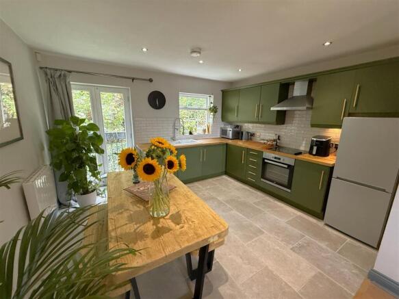 Dining Kitchen.JPG