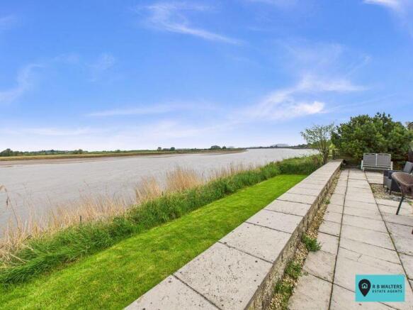 River View 