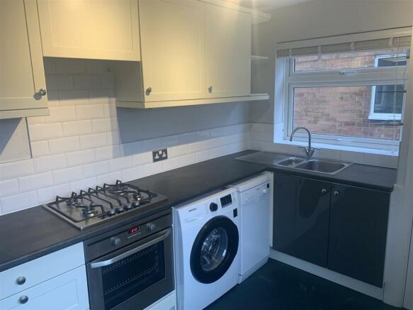 kitchen 2.jpg