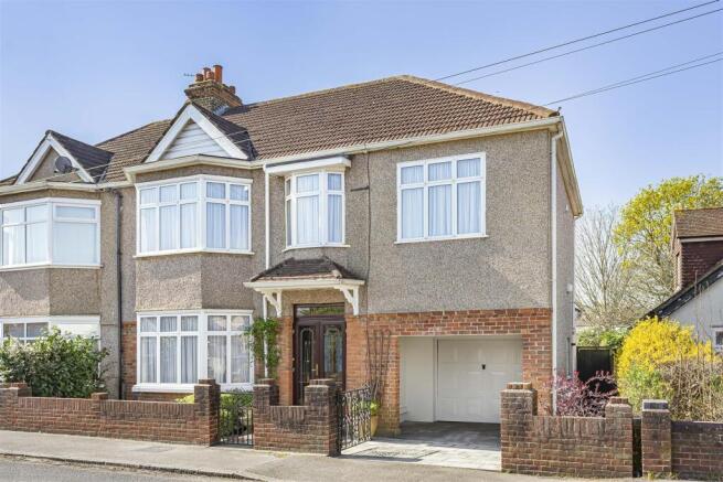 FOH  Stanwell Road - Copy.JPG
