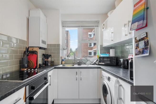 33 Morant House SW9 9AA-6.jpg