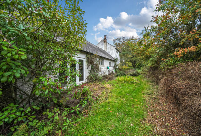 1366042-6-68efd4a...