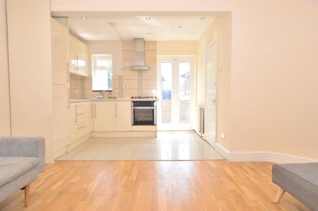 Lounge/Kitchen