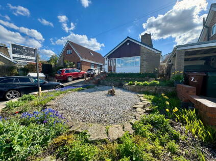 Highfields, Hoylandswaine, Sheffield, S36 7JP