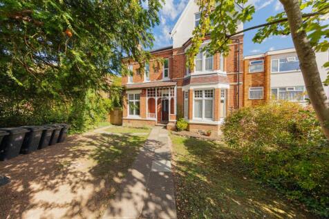 South Norwood Hill, London, SE25