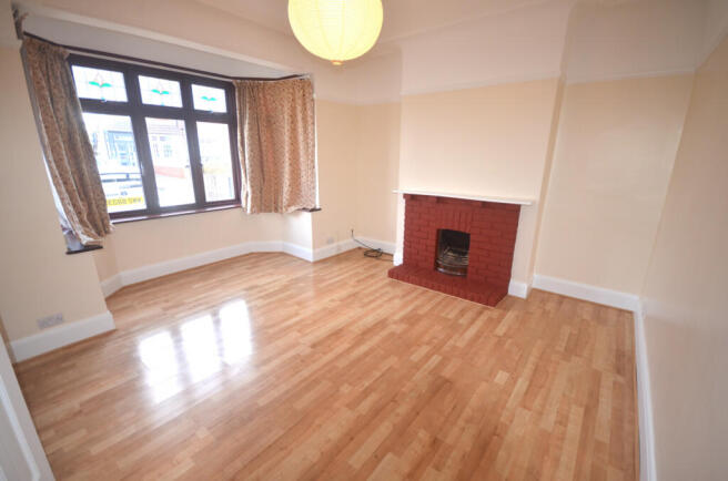 THREE BEDROOM MID TERRACE HOUSE