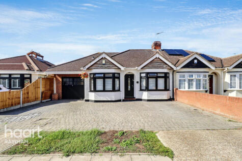 Parsonage Road, Rainham, RM13 9LW