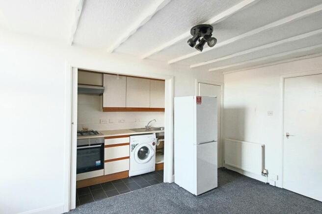 Lounge/Kitchen