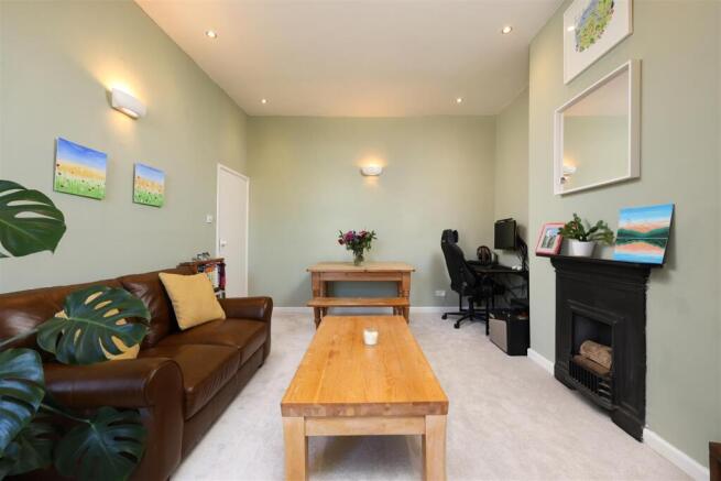 4@1 Claremont Rd 9.JPG