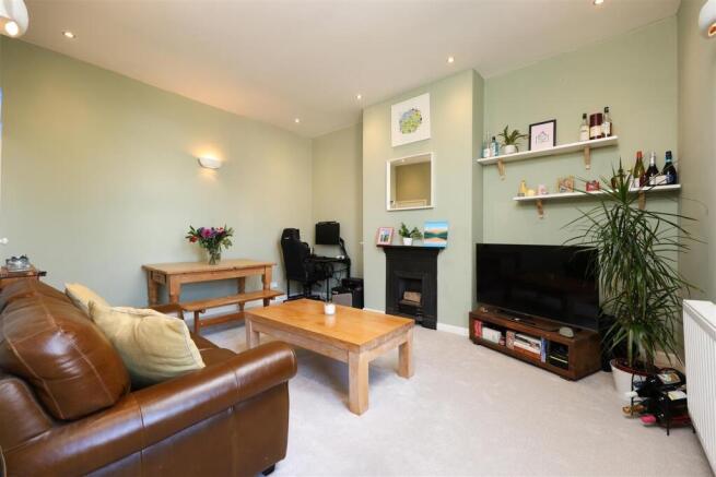 4@1 Claremont Rd 10.JPG