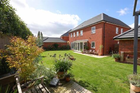 Pippen Drive, Thornbury, Bristol