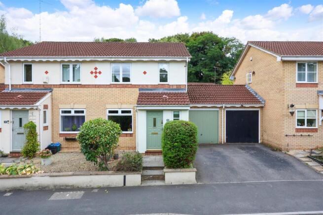 36 Roberston Drive 30.JPG