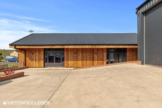 LoadingShed_13