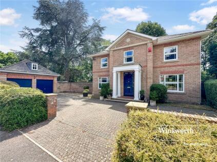 Badgers Walk, Ferndown, Dorset, BH22