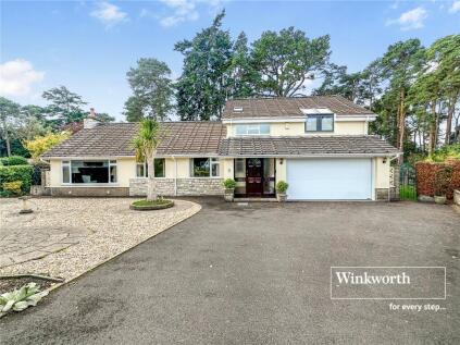 Old Pines Close, Ferndown, Dorset, BH22