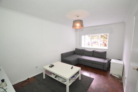 Britten Court, Stratford, London, E15