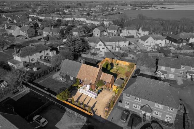 16 Croft Rd, Isleham--9.jpg