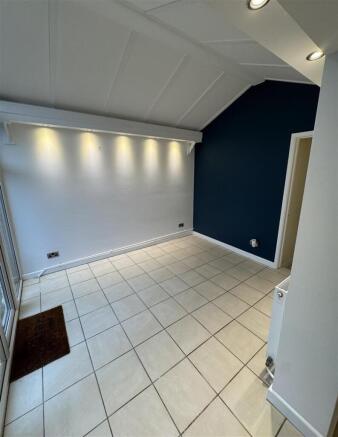 Conservatory/Dining Room