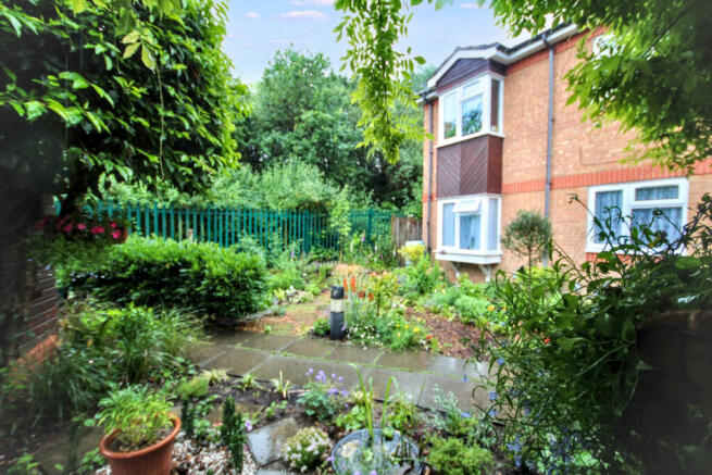 Ealing Park Lodge, Perivale, Middlesex UB6