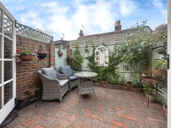 83664345-rear 20garden.jpg