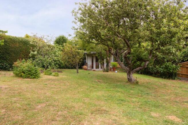 Greenways Crescent-2.jpg