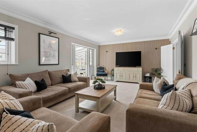 44 Hill Rise 29.jpg