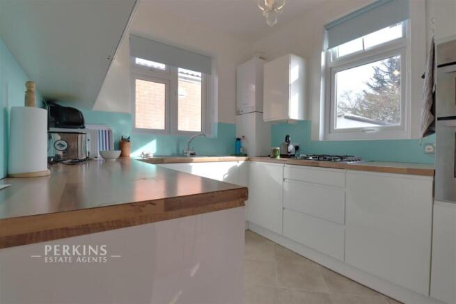 KITCHEN.jpg