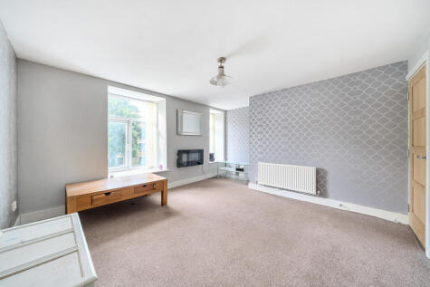 Mottram Road, Stalybridge, SK15 3