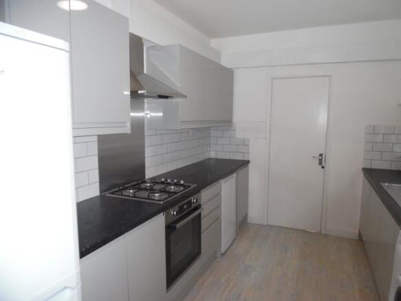 1 ROOM AVAILABLE IN IMMACULATE SHARED STUDENT HOU