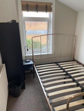 1 Room in 4 bed Shared Student House Available Au