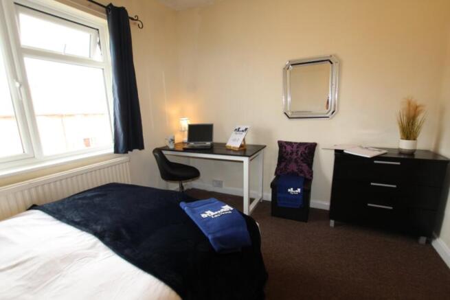 5 BED STUDENT HOUSE ALL INCLUSIVE OF BILLS AUGUST
