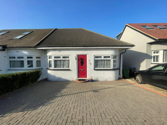 Kinloch Drive, Kingsbury, London, NW9
