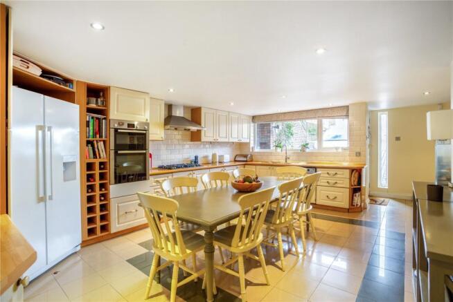 Crosslands Avenue, Ealing, London, W5