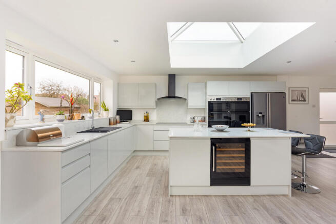 Open-Plan Kitchen/Family Room