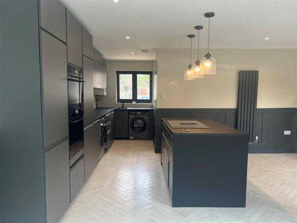 Titch Cottage 02.jpg