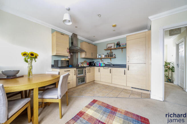 def27f3bf6c241c585cd8c2c8e6e3ddd