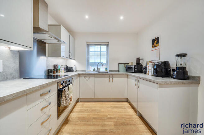 6031fe304f4d41e9bde8c559dd2acee4