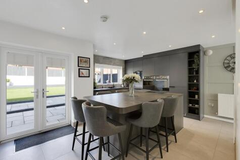 House Yard Close, Crewe, Cheshire, CW1 4GX