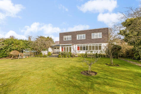 Halsbury Close, Stanmore, HA7