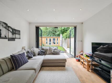 Melrose Avenue, London NW2