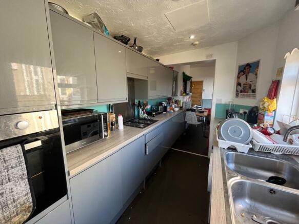 kitchen full.jpeg