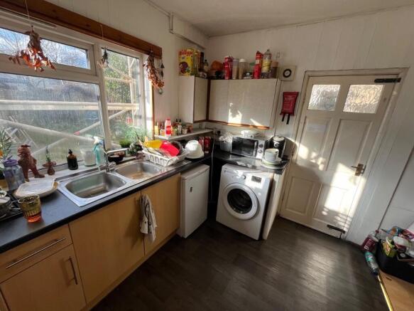 kitchen 2.jpeg