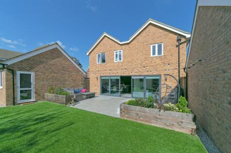 Greenway, Broughton, MK10