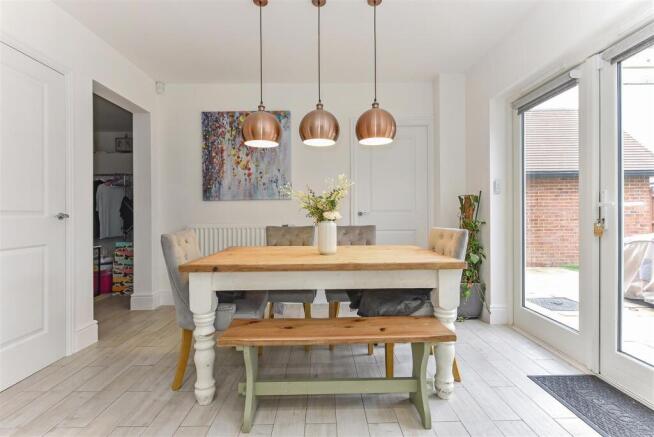 Dining Area.jpg