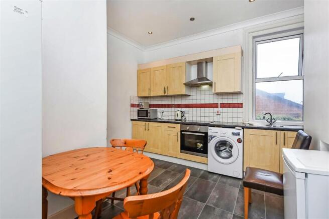 Kitchen / Dining Area