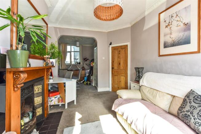 Sitting Room / Dining Room