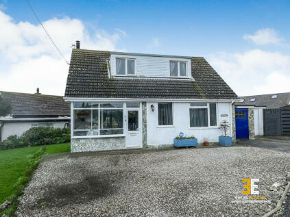 Sir Ynys Mon - 3 bedroom detached house for sale