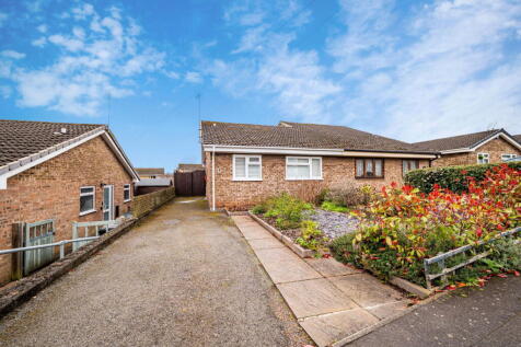 Priory Close, Thringstone, Coalville, LE67 8NX
