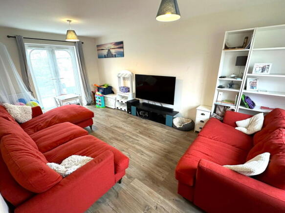 Photo 3