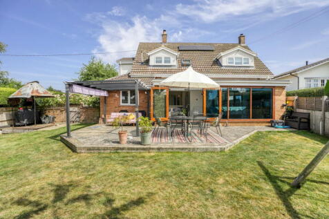 Watford Road, Crick, Northampton, NN6 7TT